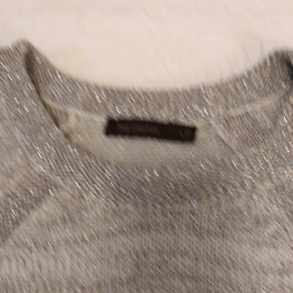 The limited Grey Sweater - Picture 8 of 8